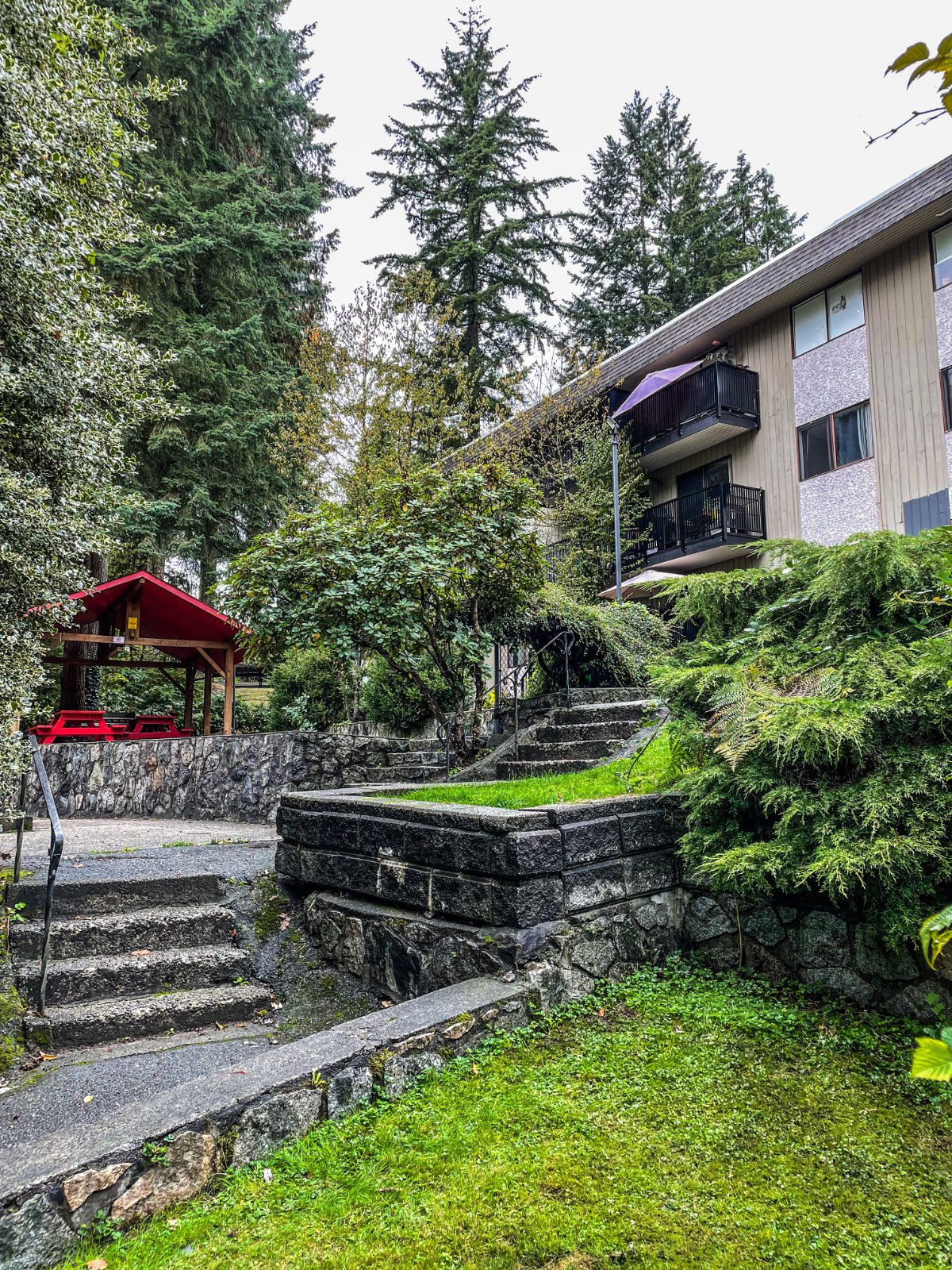 2 Bedroom Apartment for Rent - 989 Lytton St, North Vancouver District, BC 4