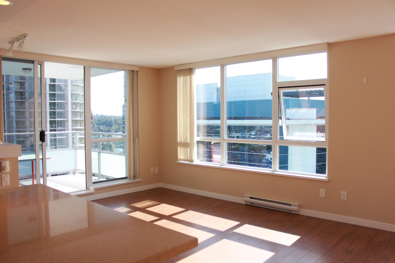 2 Bedroom Apartment for Rent - 4400 Buchanan Street, Burnaby, BC 3