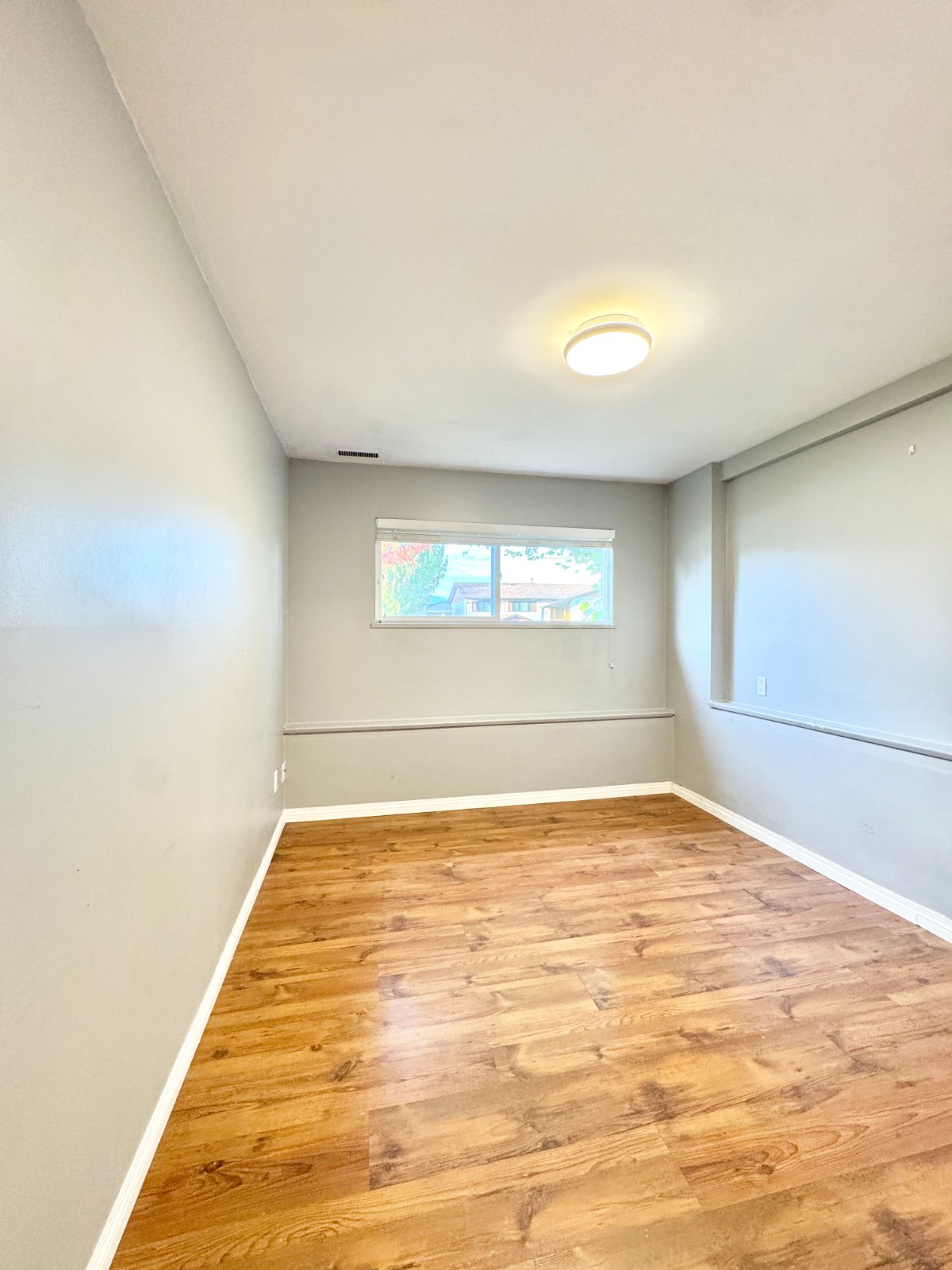 2 Bedroom Private Suite for Rent - Stanley St, Burnaby, BC 4