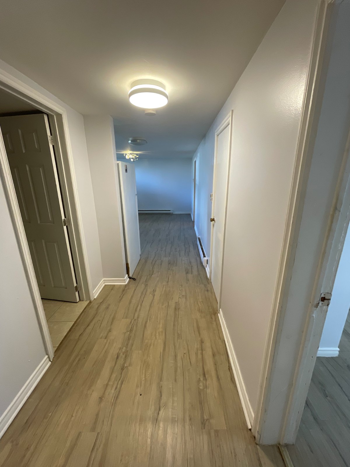 2 Bedroom Apartment for Rent - 111 Rue Isabelle, Gatineau, QC 3