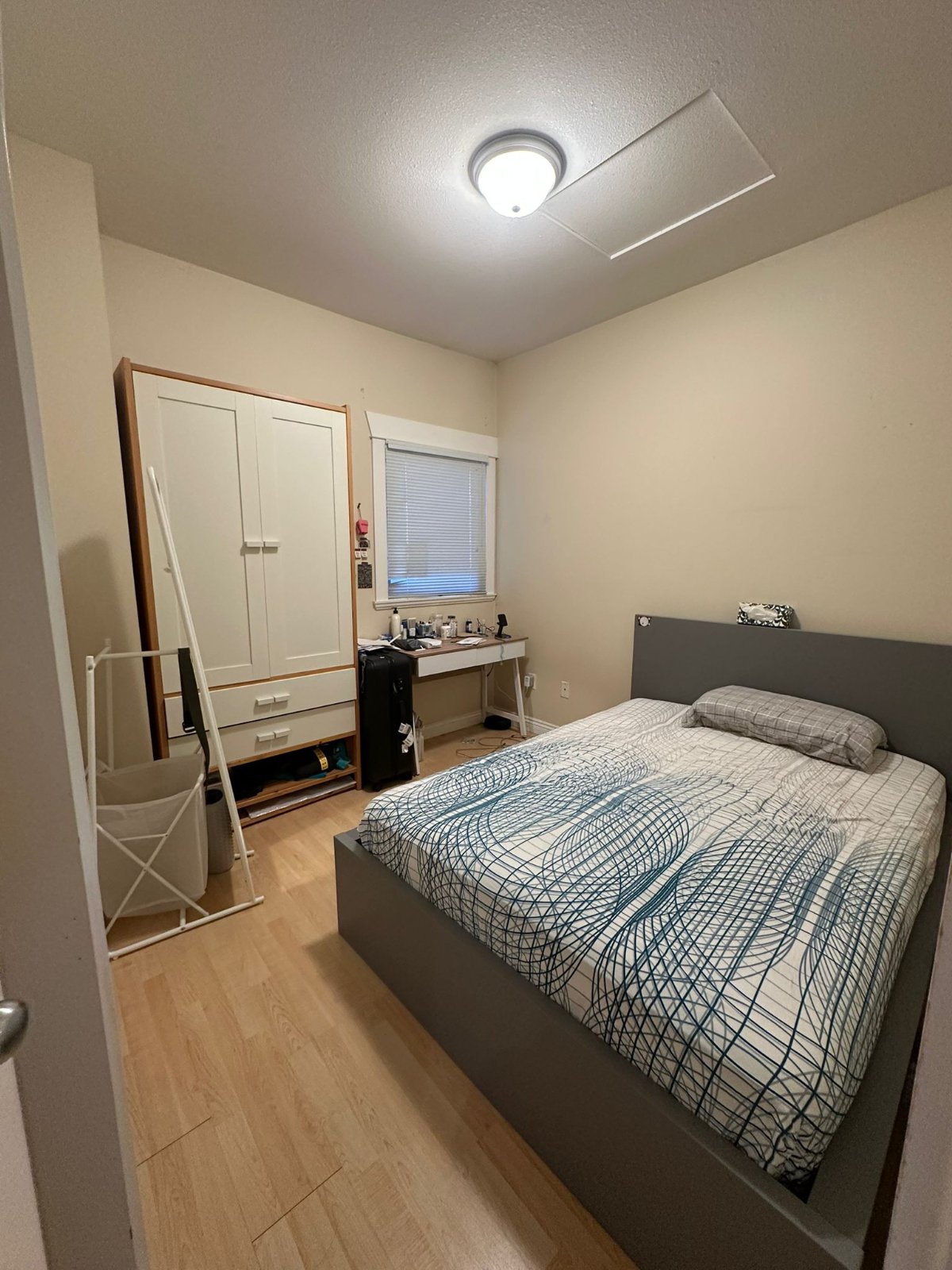 2 Bedroom Private Suite for Rent - Sussex Ave, Burnaby, BC 2