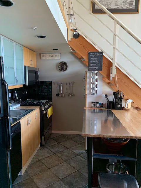 2 Bedroom Apartment for Rent - 933 Seymour St, Vancouver, BC 3