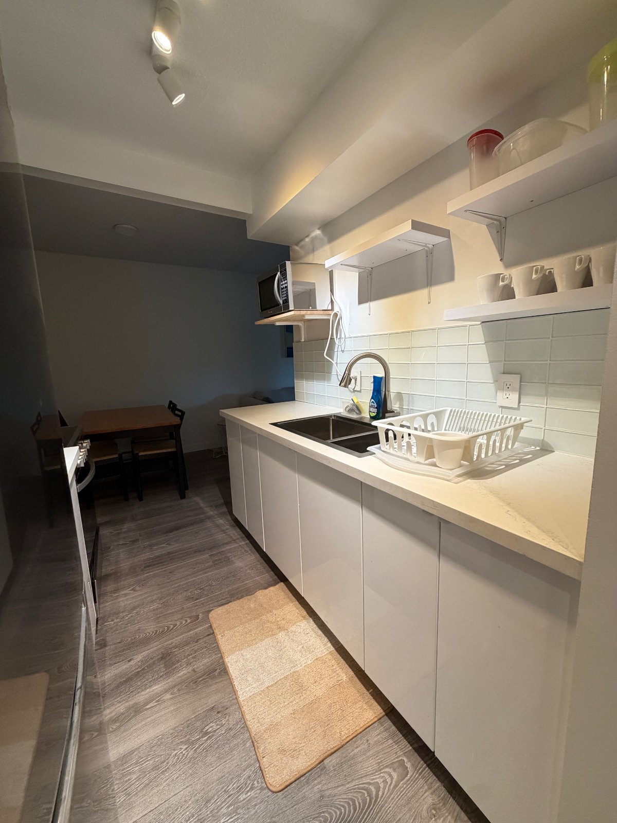 2 Bedroom Apartment for Rent - Main St, Vancouver, BC 4