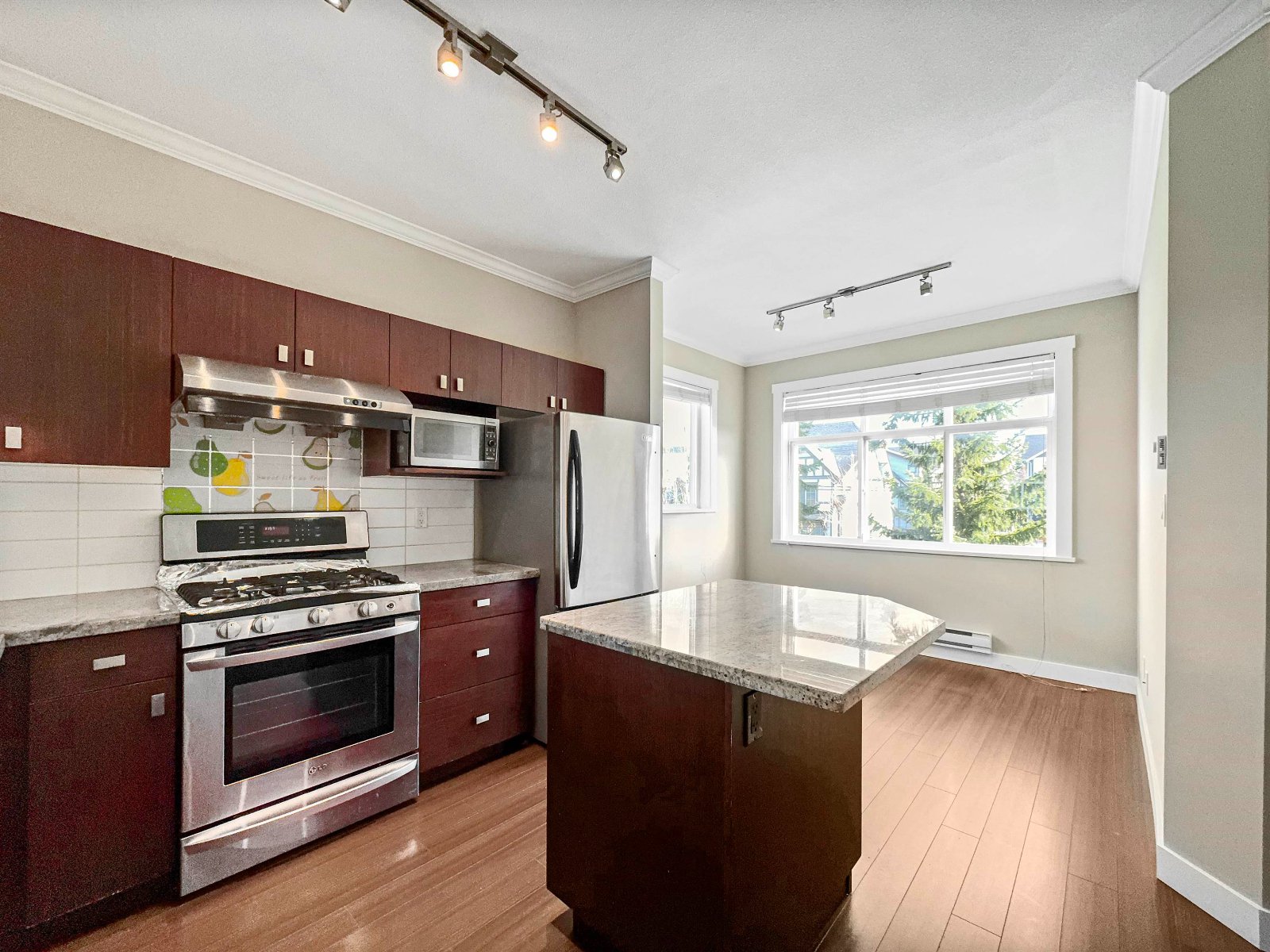 3 Bedroom Townhouse for Rent - 7771 Bridge St, Richmond, BC 2