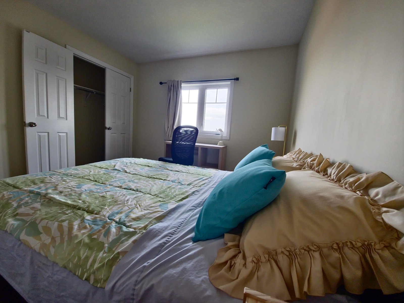 Room in House for Rent - Woodway Trl, Norfolk County, ON 2