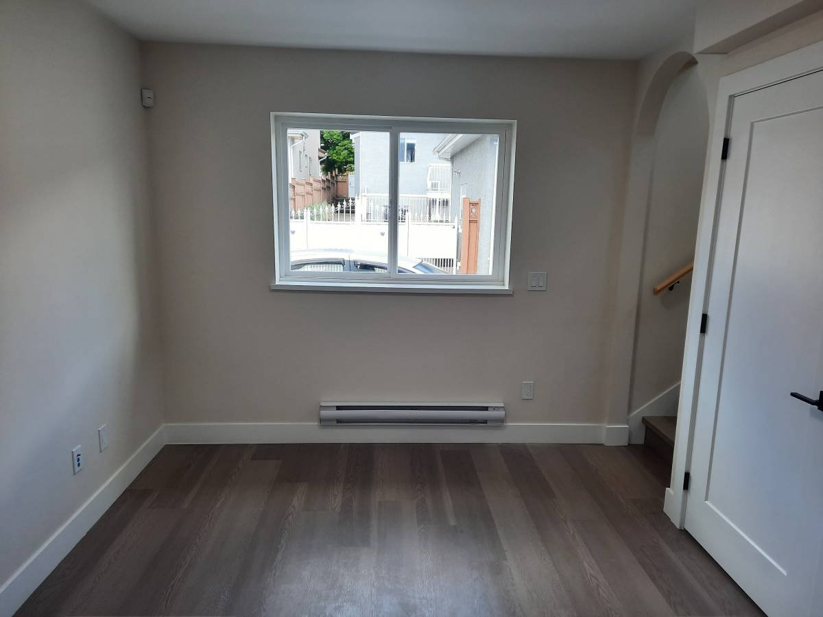 2 Bedroom House for Rent - 381 E 57th Ave, Vancouver, BC 3