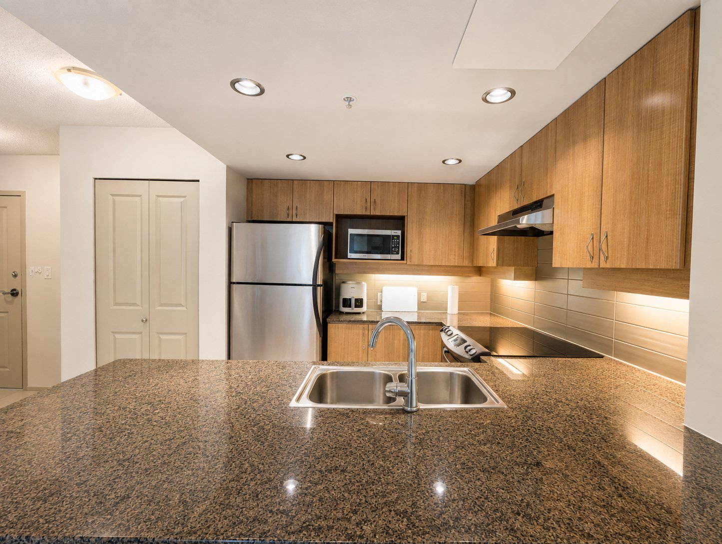 Room in Apartment for Rent - 9232 University Cres, Burnaby, BC 2