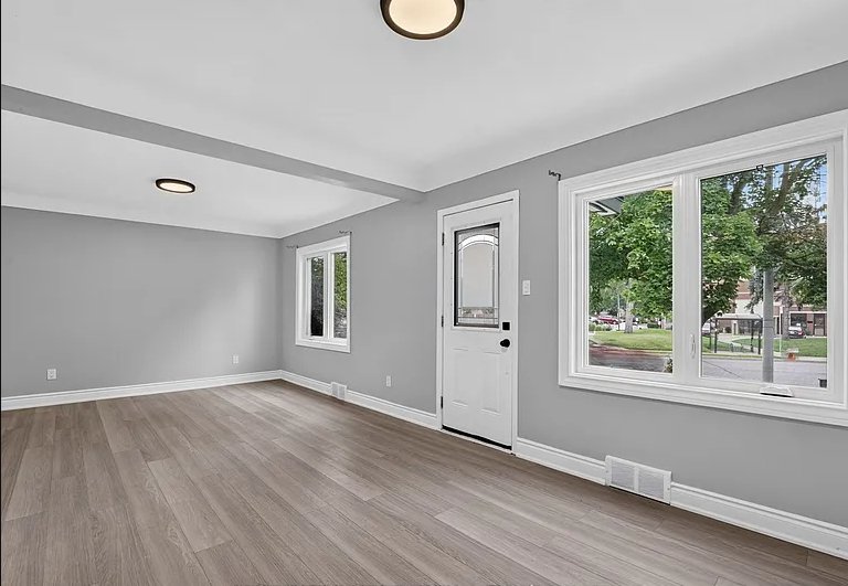 3 Bedroom House for Rent - 342 Carlton St, St Catharines, ON 2