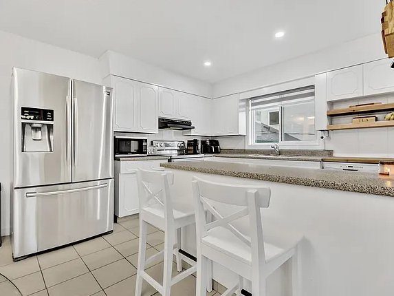 4 Bedroom House for Rent - 239 Oakview Ave, Winnipeg, MB 4