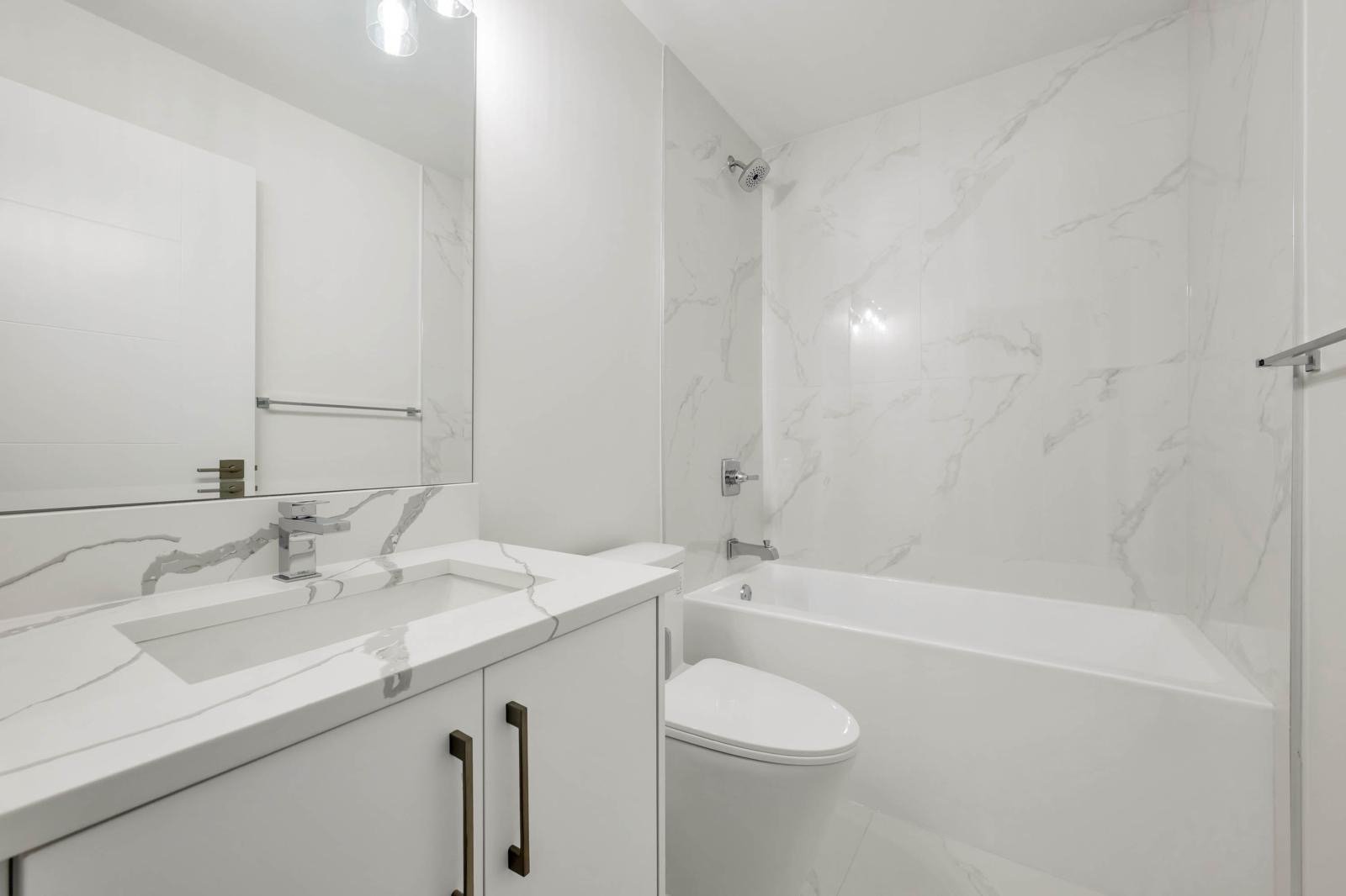 2 Bedroom Basement Suite for Rent - 17122 1 Ave, Surrey, BC 3