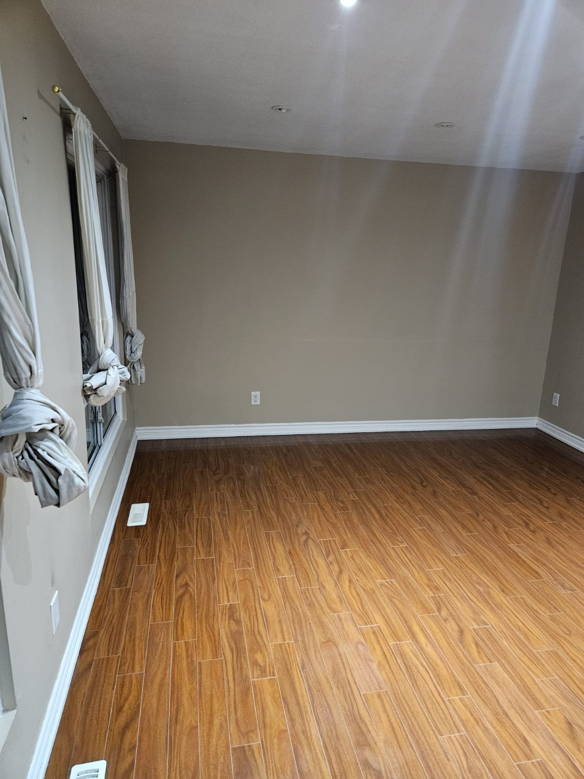 3 Bedroom Townhouse for Rent - 43 Franklin Ct, Brampton, ON 3