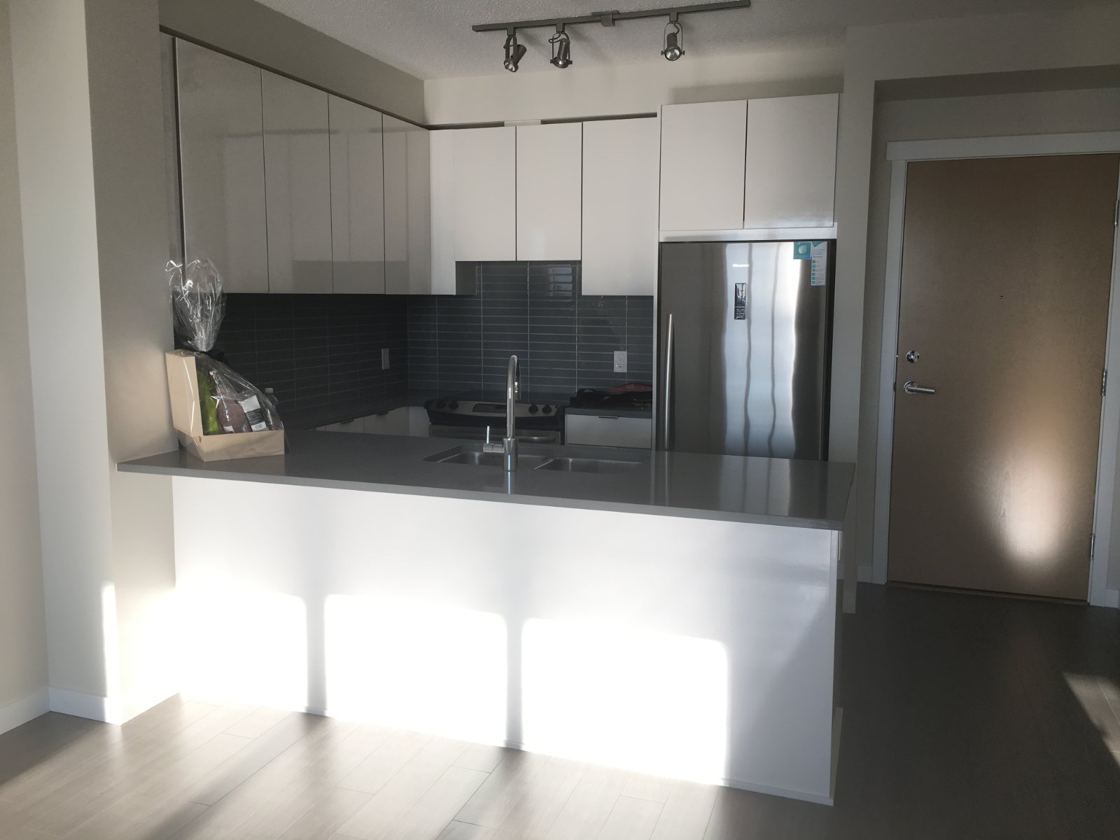 2 Bedroom Apartment for Rent - 9168 Slopes Mews, Burnaby, BC 2