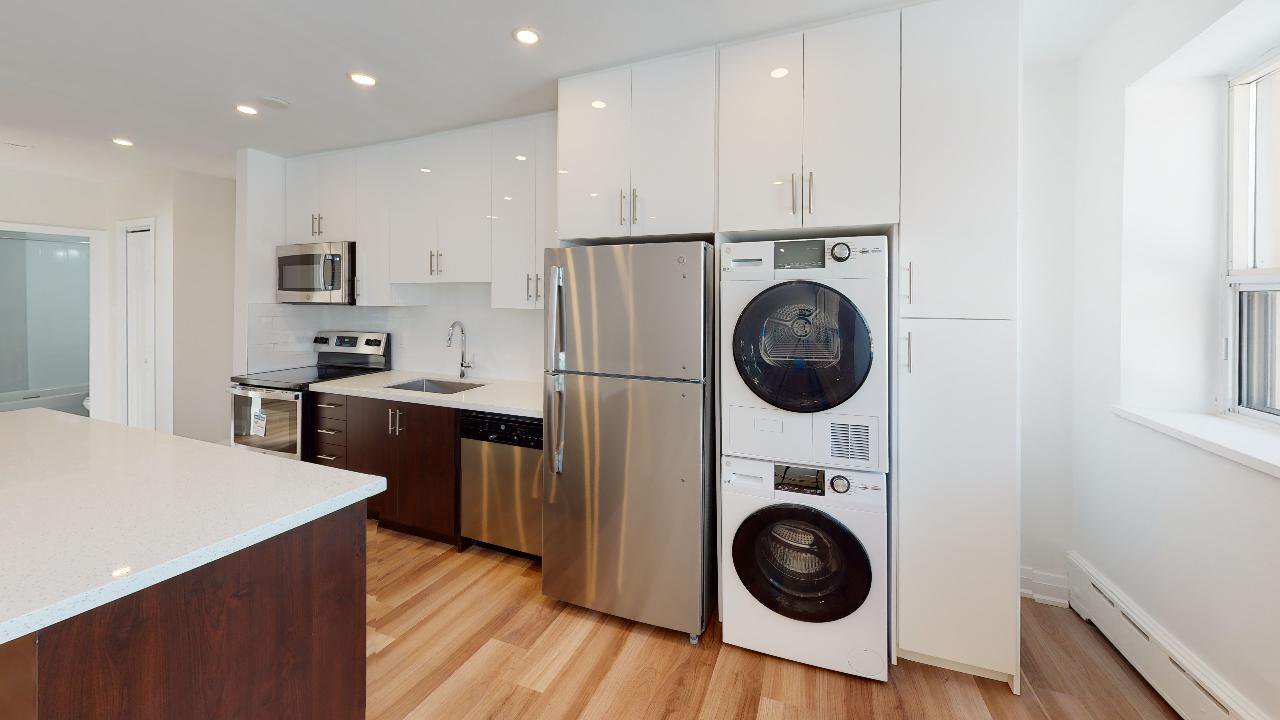 2 Bedroom Apartment for Rent - 155 Lake Shore, Etobicoke, ON 2