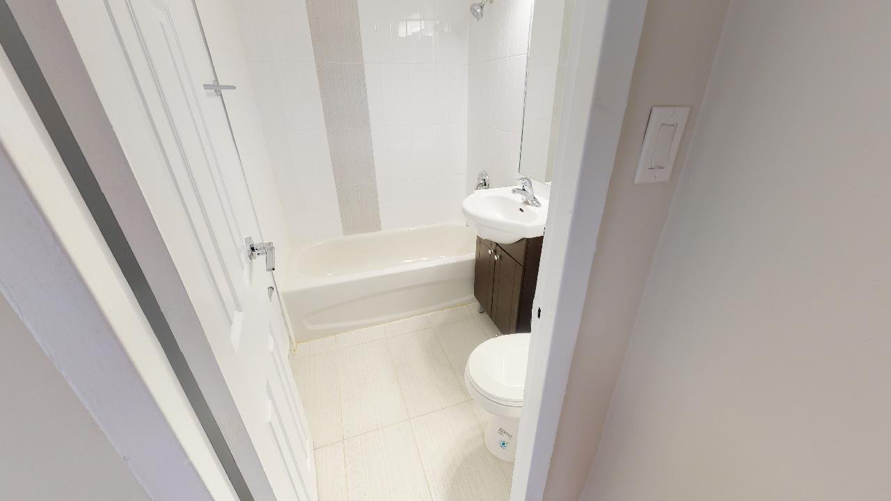2 Bedroom Apartment for Rent - 155 Lake Shore, Etobicoke, ON 4