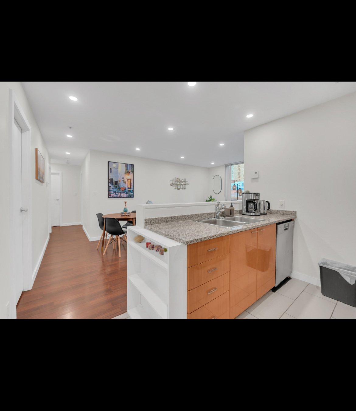 2 Bedroom Apartment for Rent - 1200 W Georgia St, Vancouver, BC 5