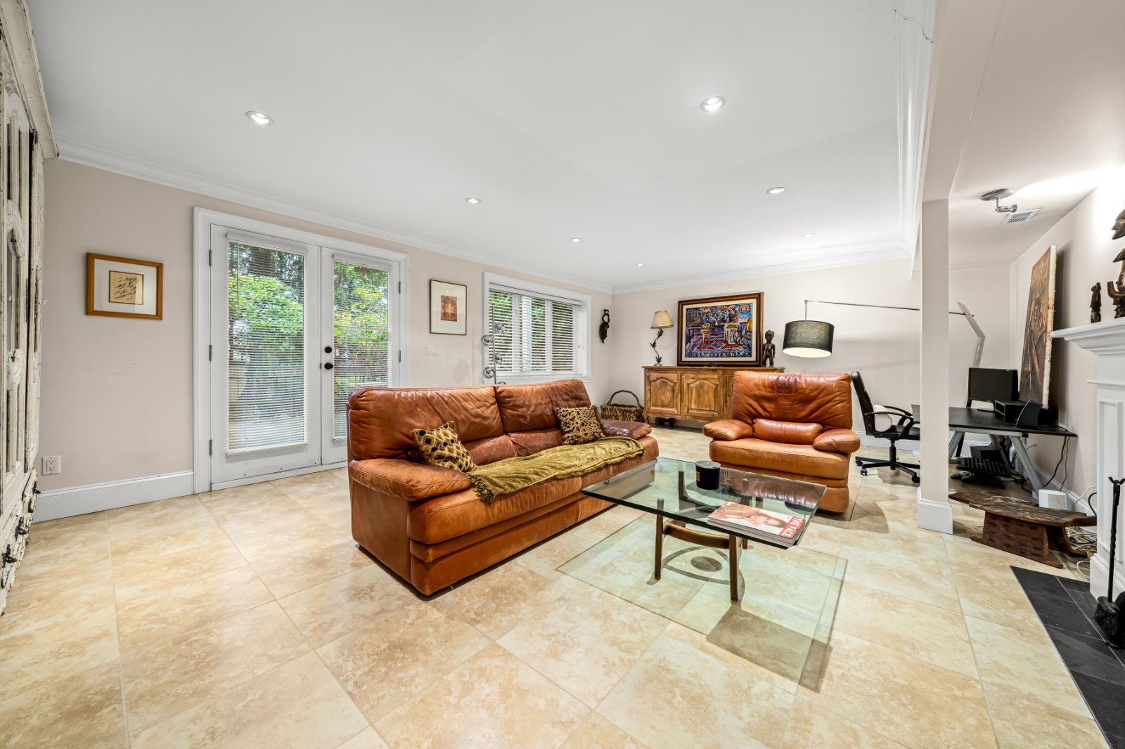 2 Bedroom Garden Suite for Rent - W 49th Ave, Vancouver, BC 3