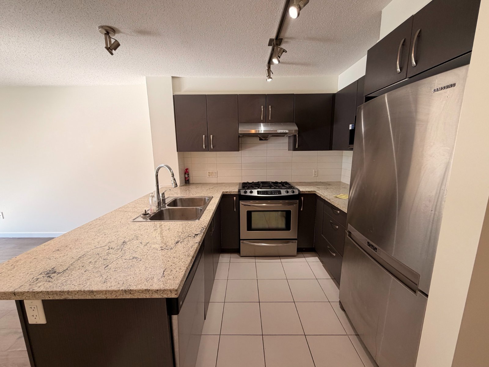 2 Bedroom Apartment for Rent - 9288 Odlin Road, Richmond, BC 5