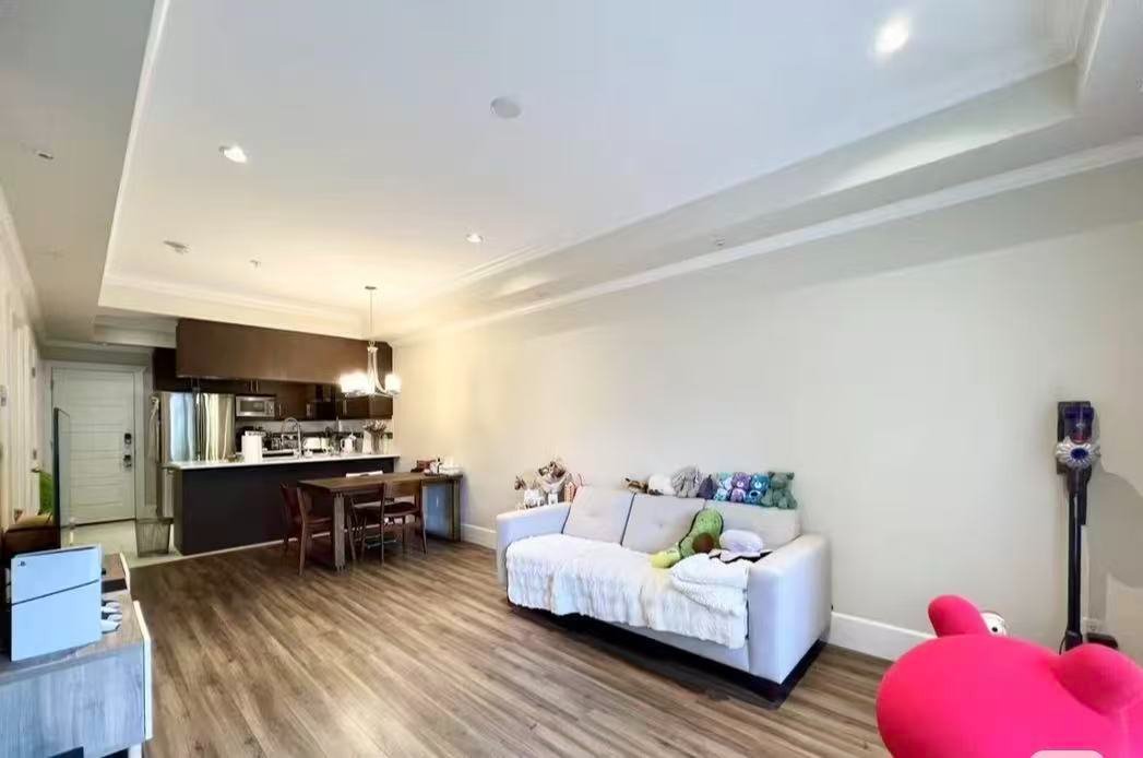 3 Bedroom Townhouse for Rent - 6331 No 4 Rd, Richmond, BC 2