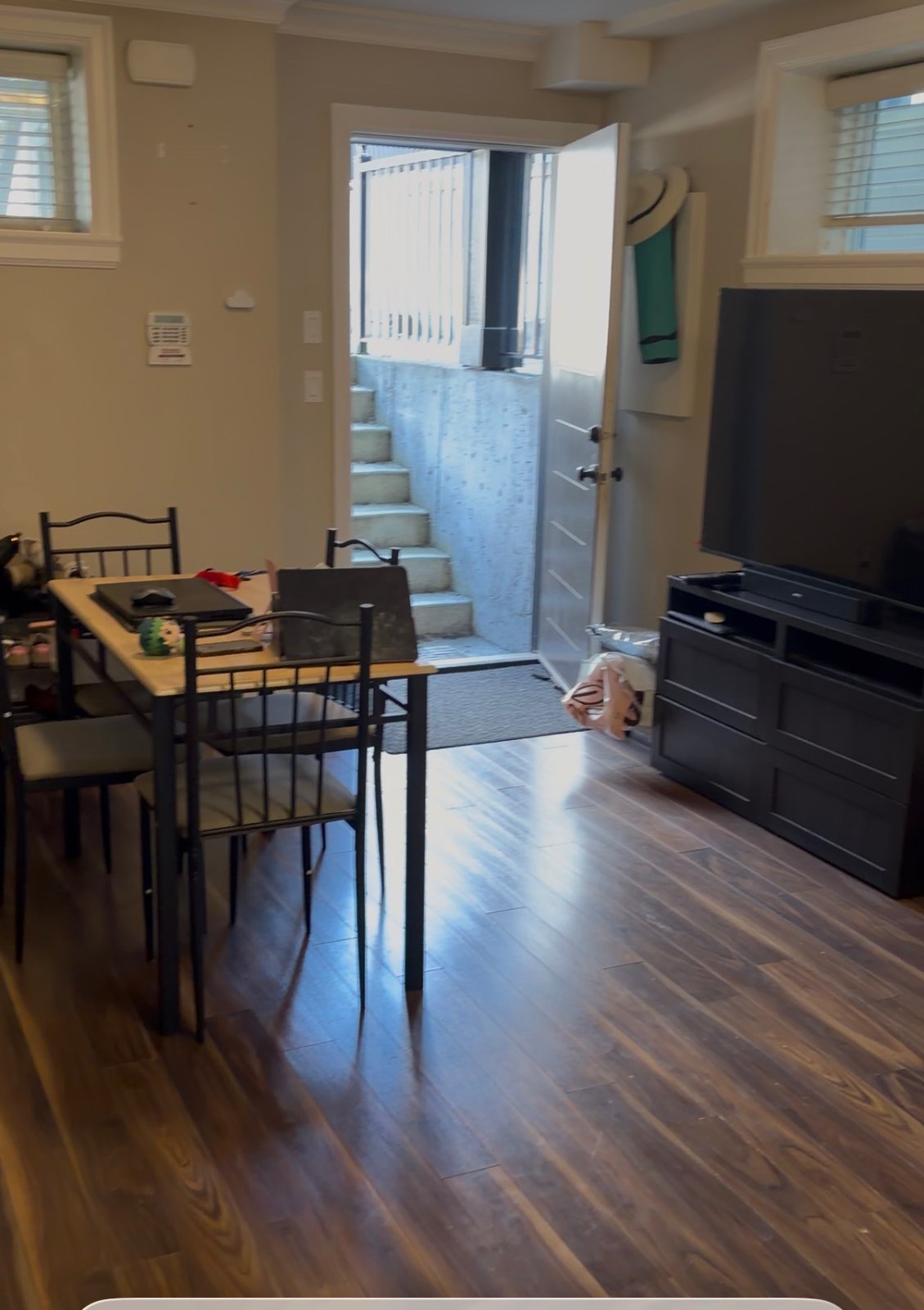 2 Bedroom Private Suite for Rent - 3277 E 54th Ave, Vancouver, BC 2