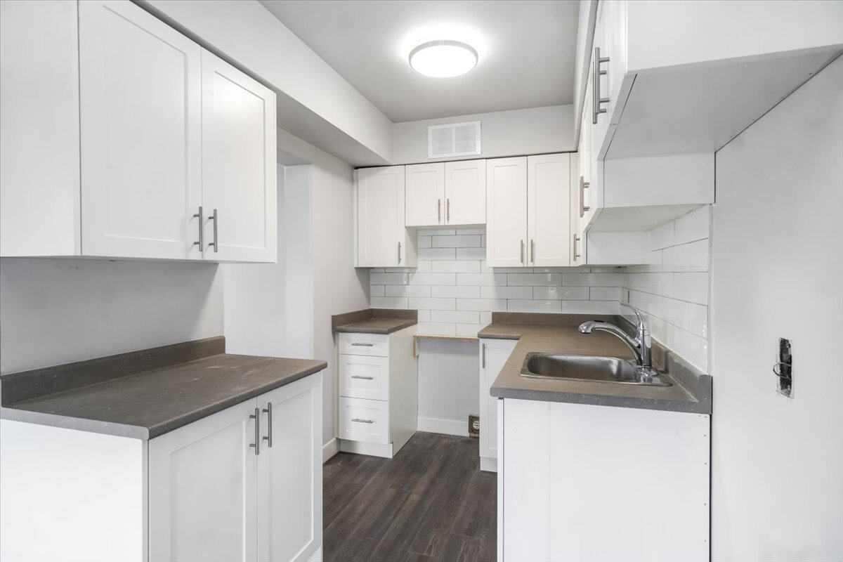 3 Bedroom Apartment for Rent - 1303 Eighth Avenue, New Westminster, BC 4