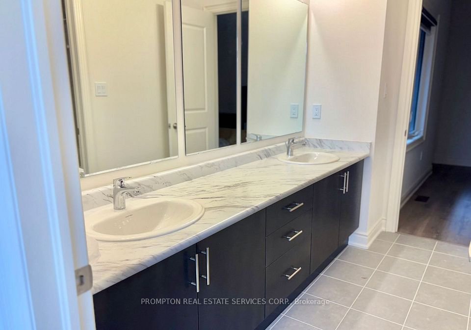 4 Bedroom House for Rent - 27 Current Drive, York, ON 4