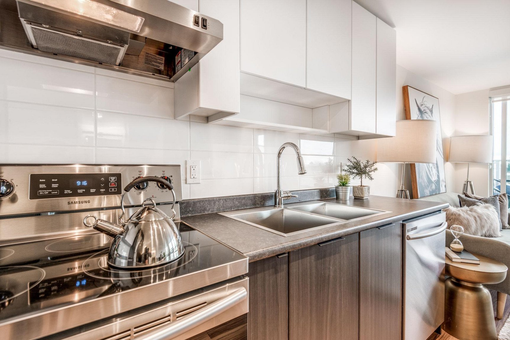 Studio Apartment for Rent - 3583 Kingsway, Vancouver, BC 2
