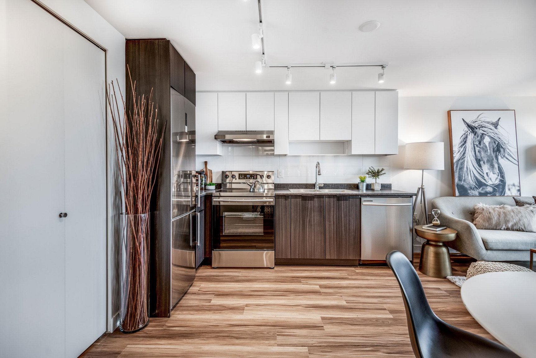 Studio Apartment for Rent - 3583 Kingsway, Vancouver, BC 3