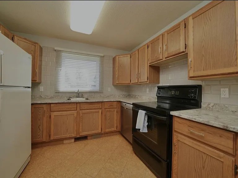 3 Bedroom House for Rent - 3 Bruton Pl, Winnipeg, MB 3