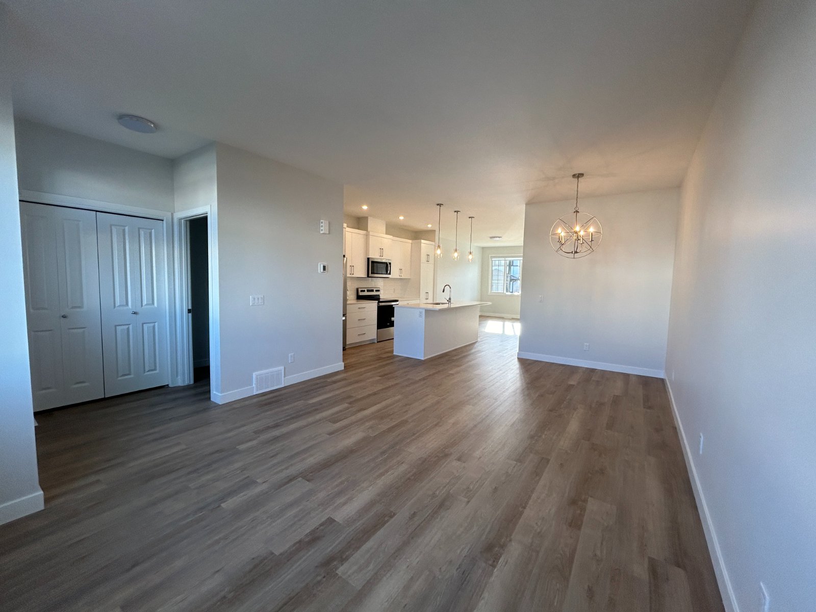3 Bedroom House for Rent - Coughlan Grn SW, Edmonton, AB 2