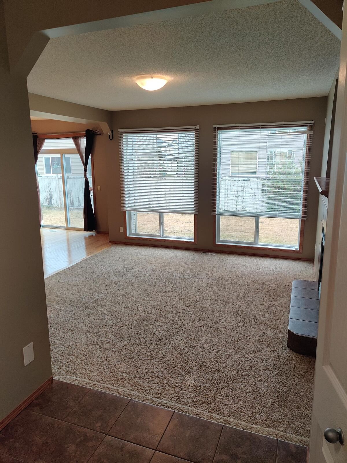 3 Bedroom House for Rent - 9015 Royal Oak Way NW, Calgary, AB 2