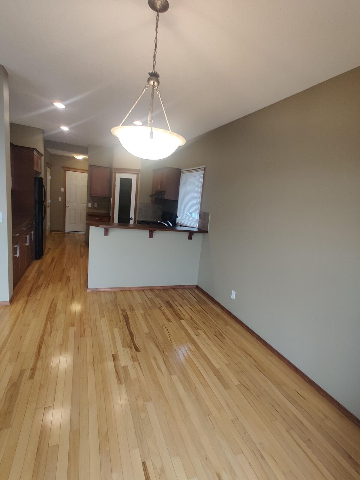 3 Bedroom House for Rent - 9015 Royal Oak Way NW, Calgary, AB 4