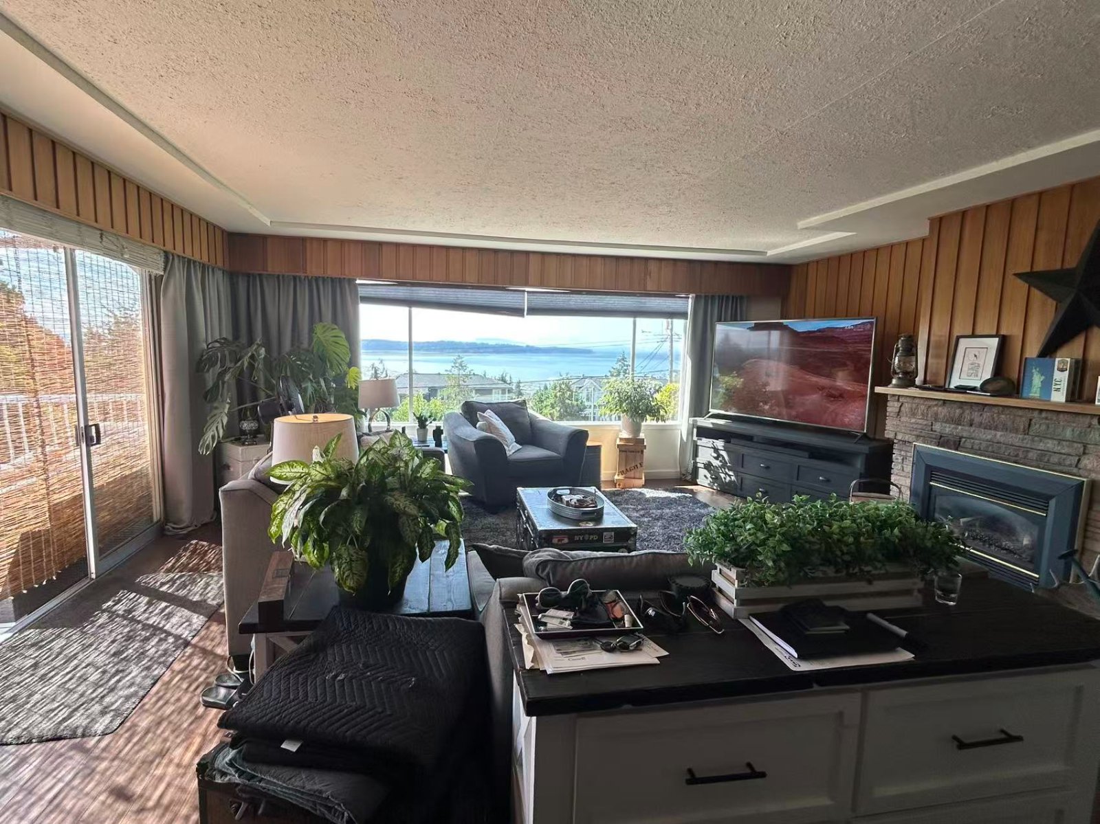 4 Bedroom House for Rent - Cliff Ave, White Rock, BC 2