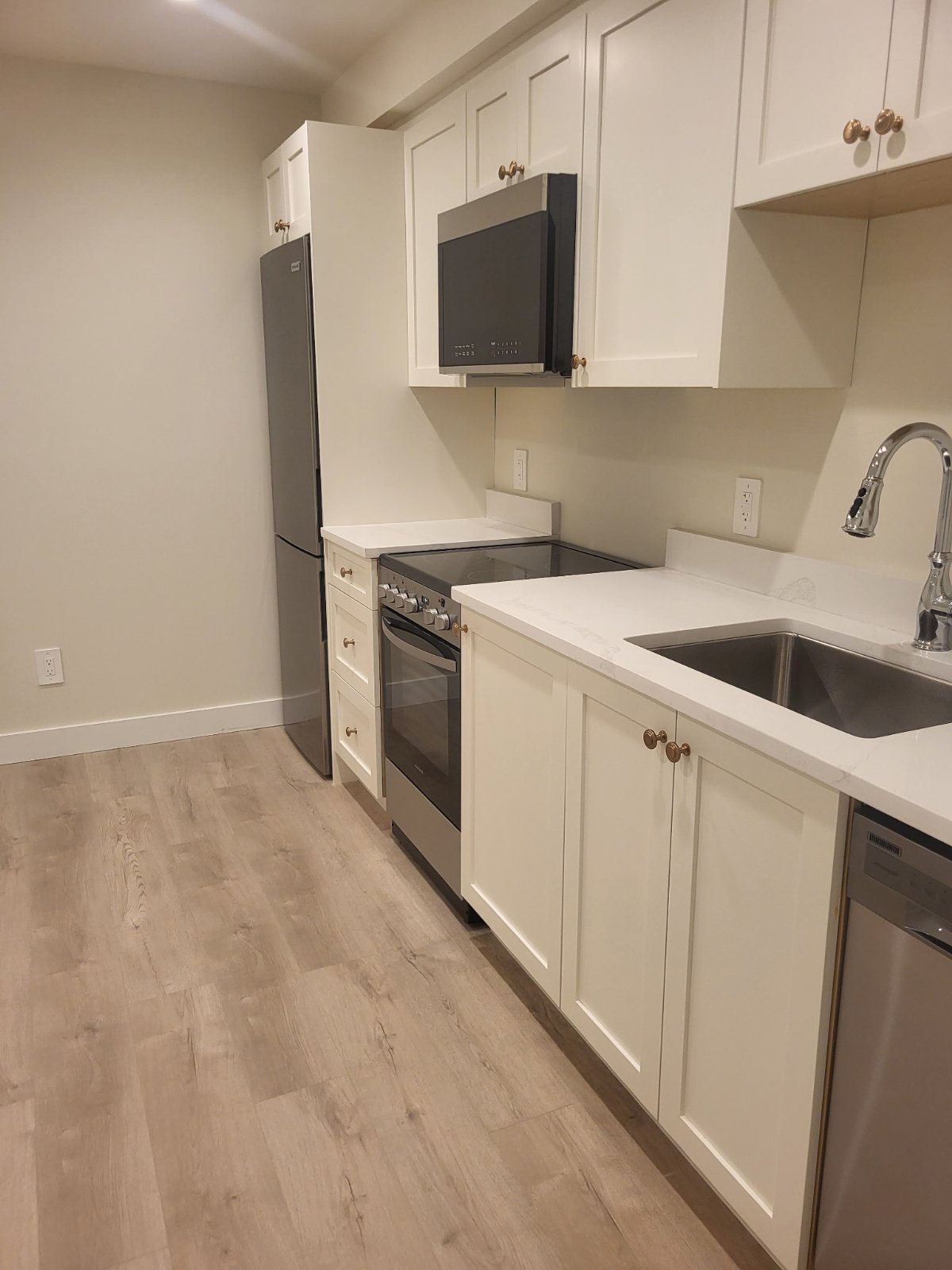 1 Bedroom Apartment for Rent - 7047 Brailford Pl, Sooke, BC 3