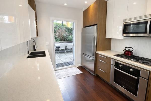3 Bedroom Townhouse for Rent - 2229 Southside Dr, Vancouver, BC 2