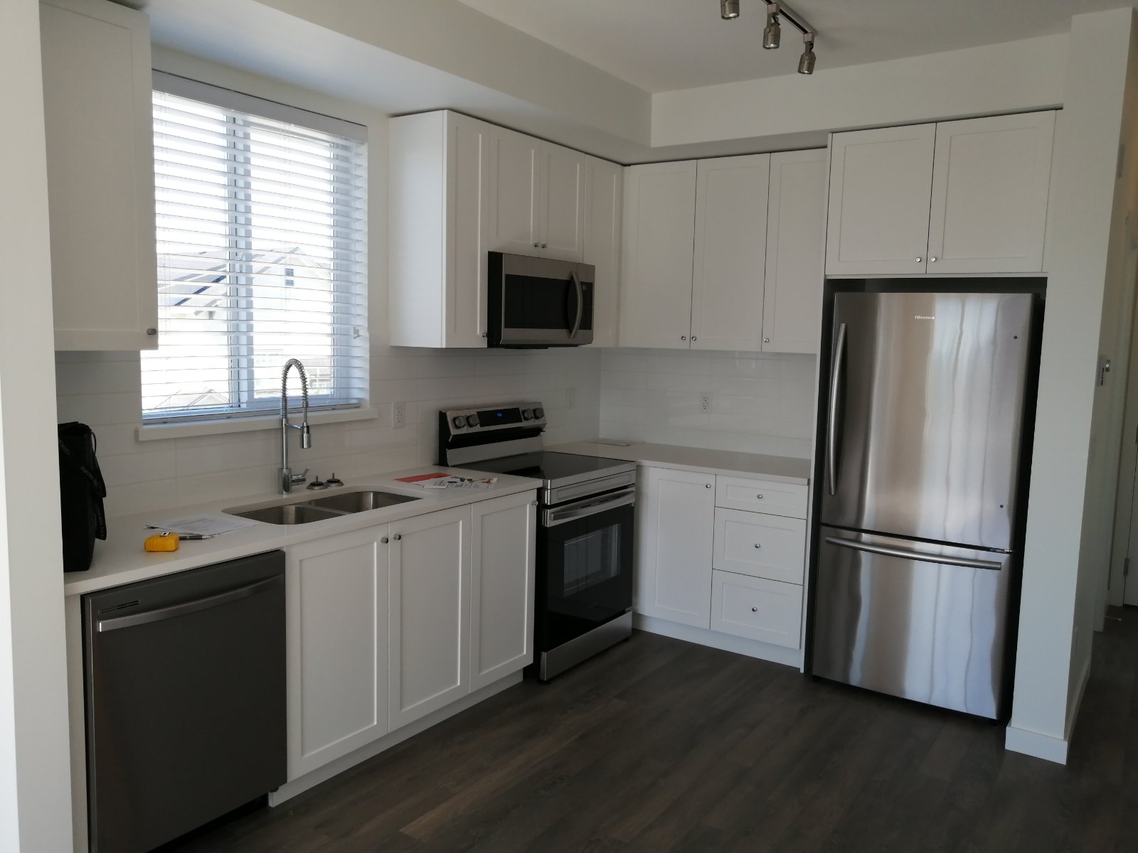 3 Bedroom Apartment for Rent - 15835 85 Ave, Surrey, BC 3