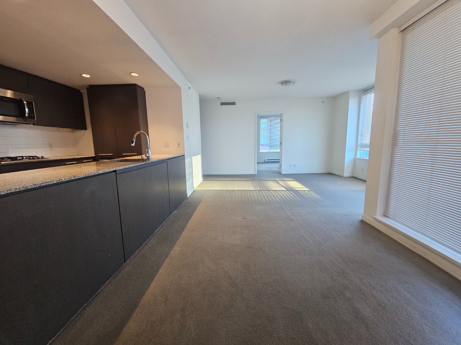 2 Bedroom Apartment for Rent - 522 8th Ave W, Vancouver, BC 5