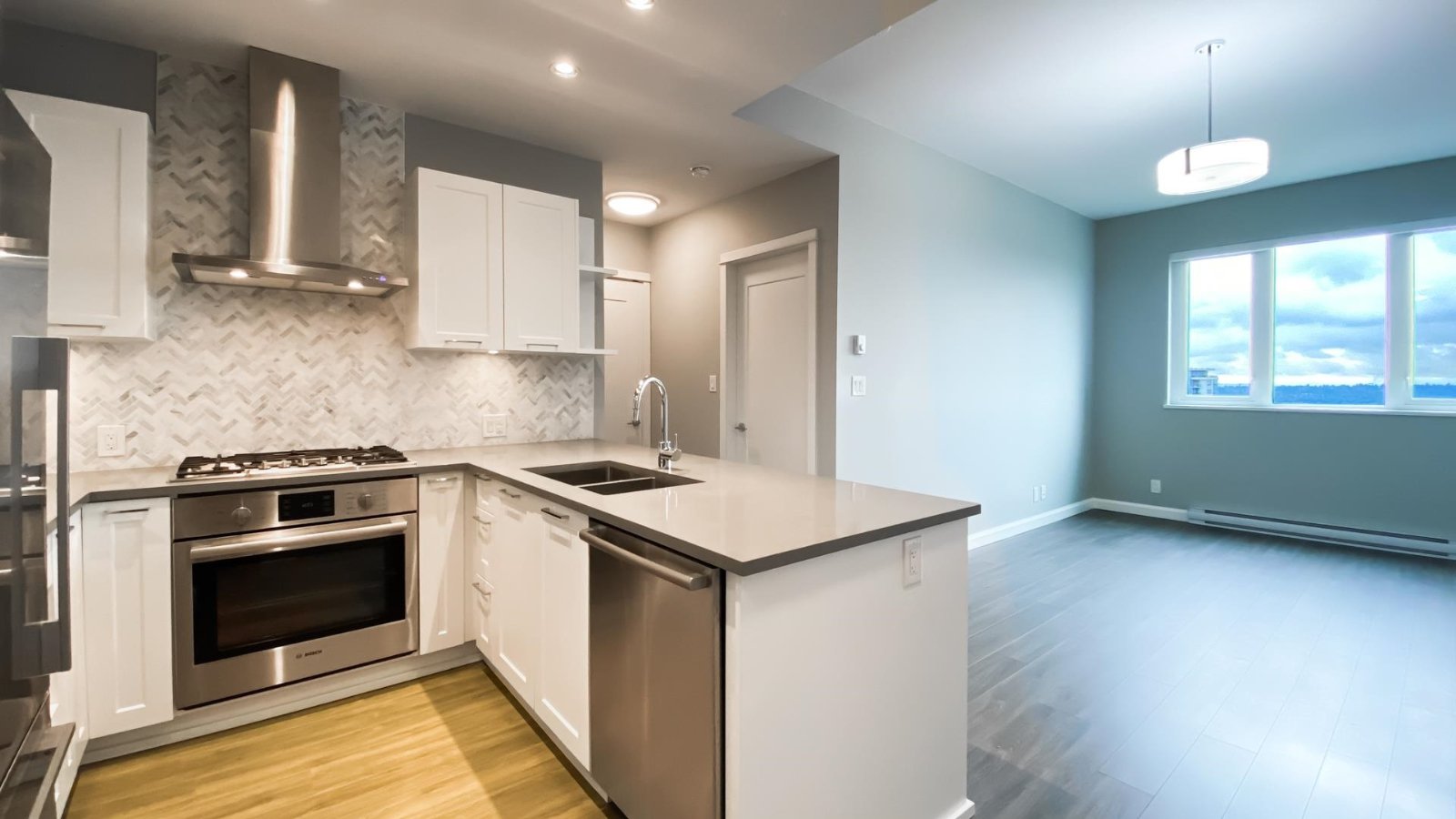 Room in Apartment for Rent - 520 Como Lake Ave, Coquitlam, BC 3