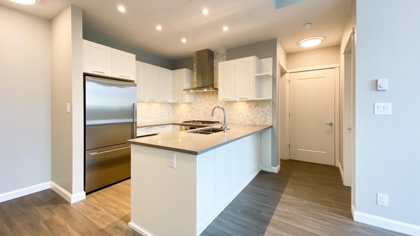 Room in Apartment for Rent - 520 Como Lake Ave, Coquitlam, BC 4
