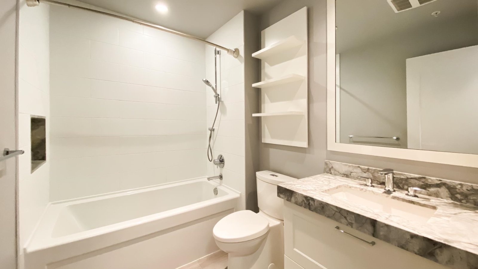Room in Apartment for Rent - 520 Como Lake Ave, Coquitlam, BC 5