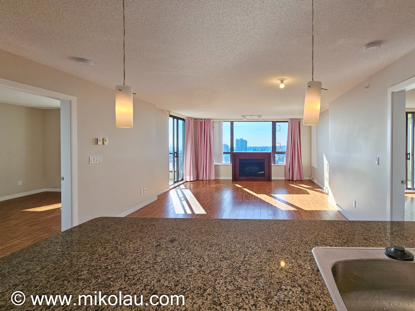 2 Bedroom Apartment for Rent - 7088 Salisbury Ave, Burnaby, BC 3