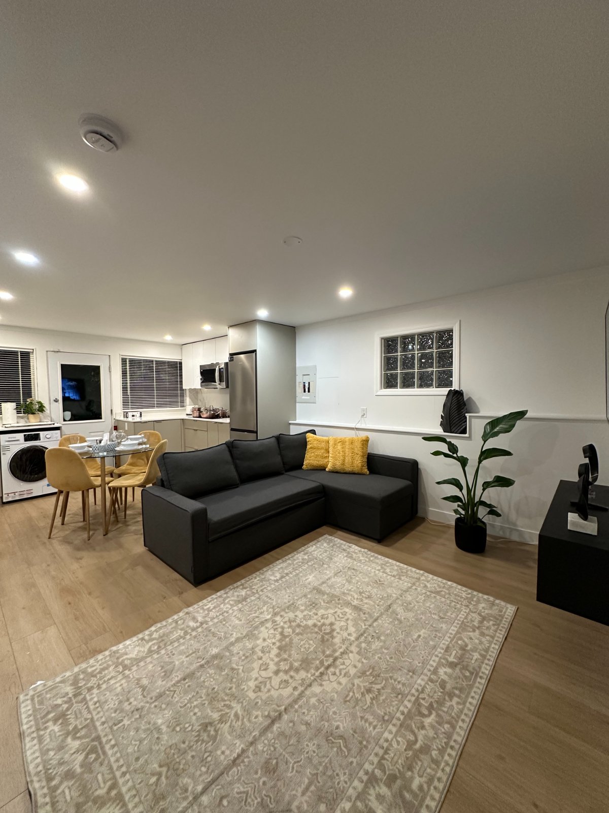 2 Bedroom House for Rent - Burley Dr, West Vancouver, BC 5