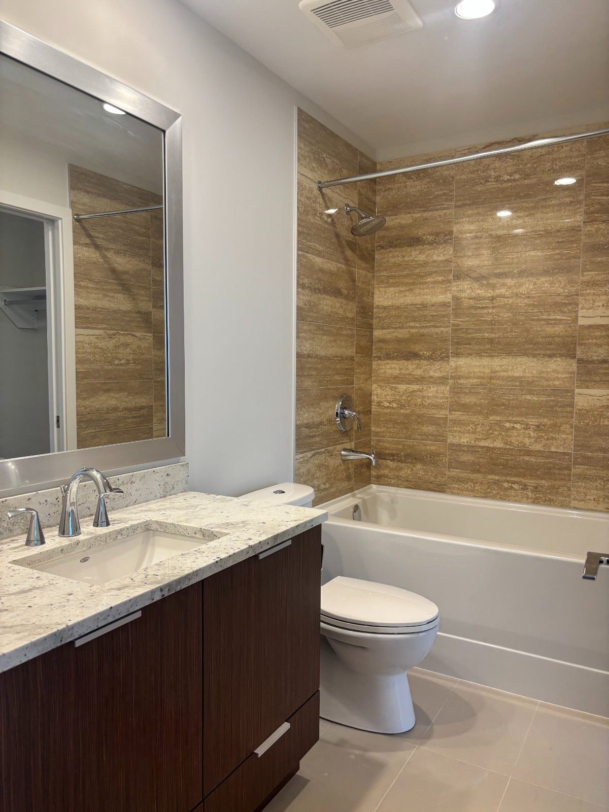 2 Bedroom Apartment for Rent - 3328 Carscallen Rd, Richmond, BC 4