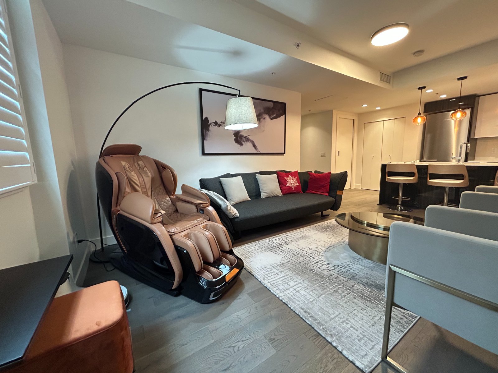2 Bedroom Apartment for Rent - 7777 Cambie St, Vancouver, BC 3