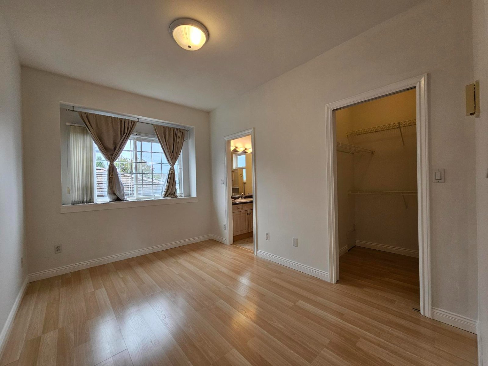 3 Bedroom Private Suite for Rent - 4265 Skeena St, Vancouver, BC 5