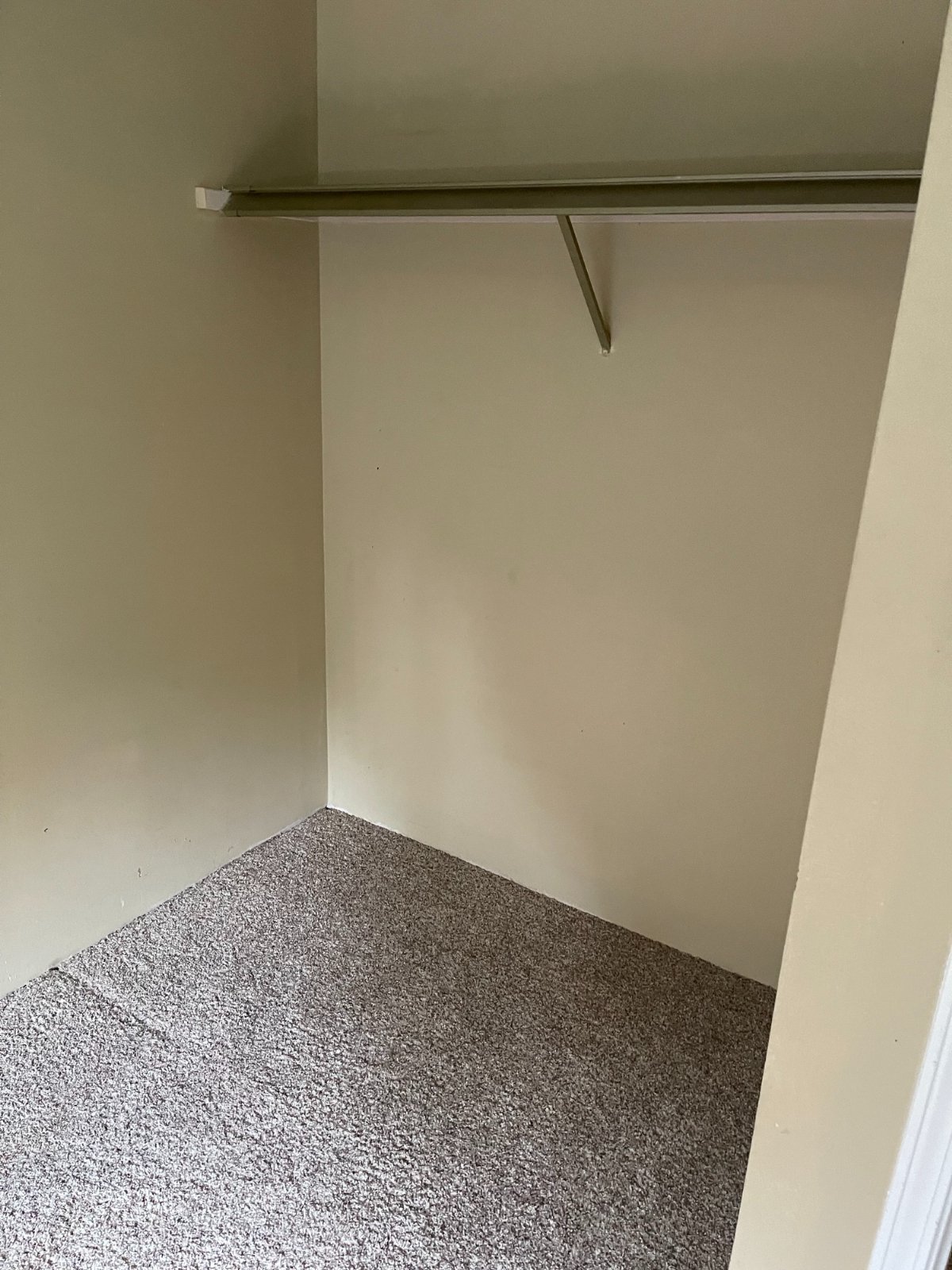 3 Bedroom Townhouse for Rent - 2915 Norman Ave, Coquitlam, BC 2