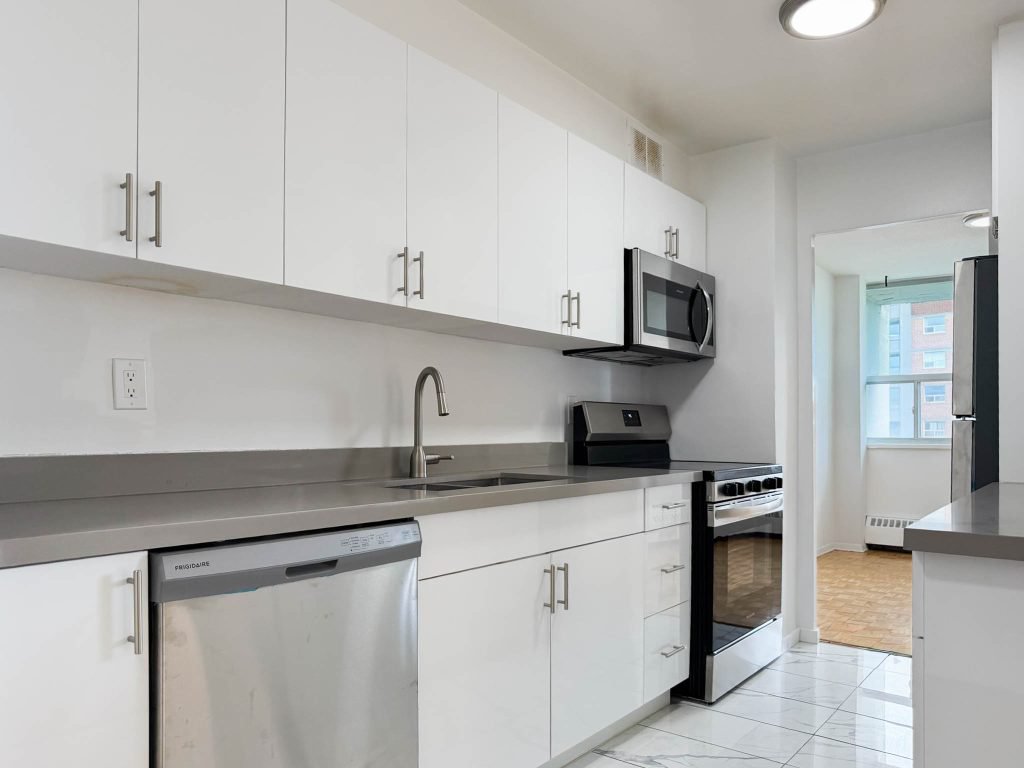 3 Bedroom Apartment for Rent - 10 Yorkwoods Gate, Toronto, ON 3