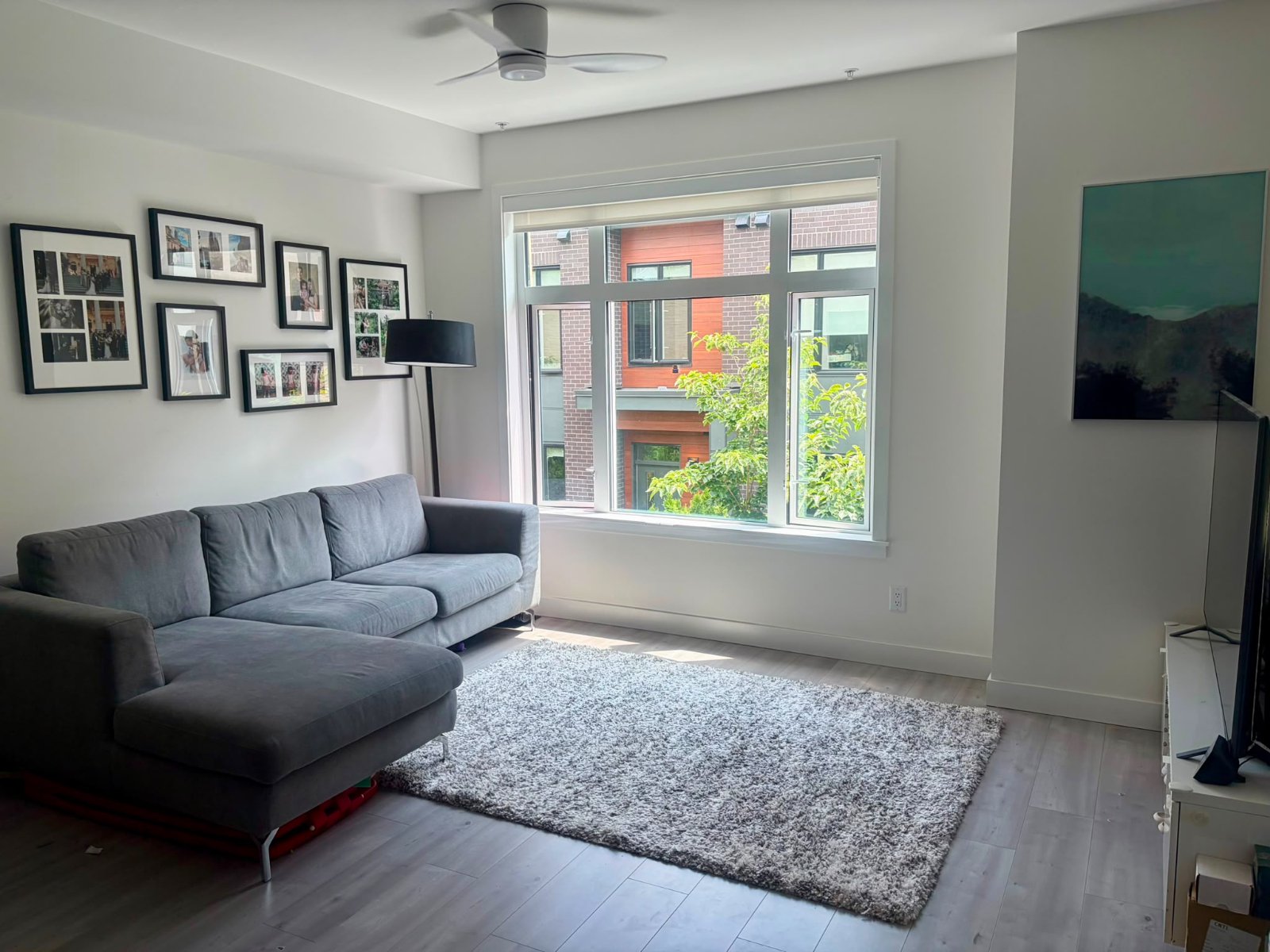 2 Bedroom Townhouse for Rent - 2035 Glenaire Dr, North Vancouver District, BC 3