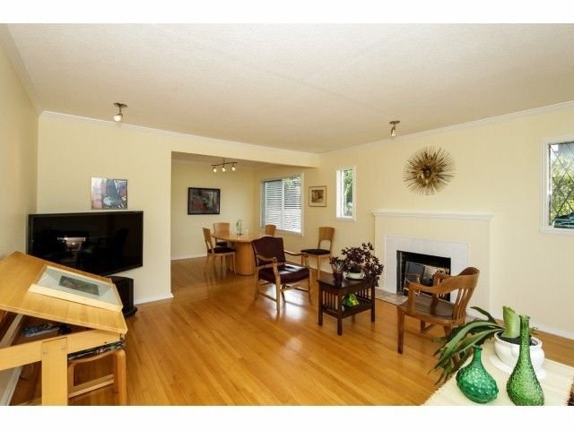 2 Bedroom House for Rent - 844 Burnaby St, New Westminster, BC 5