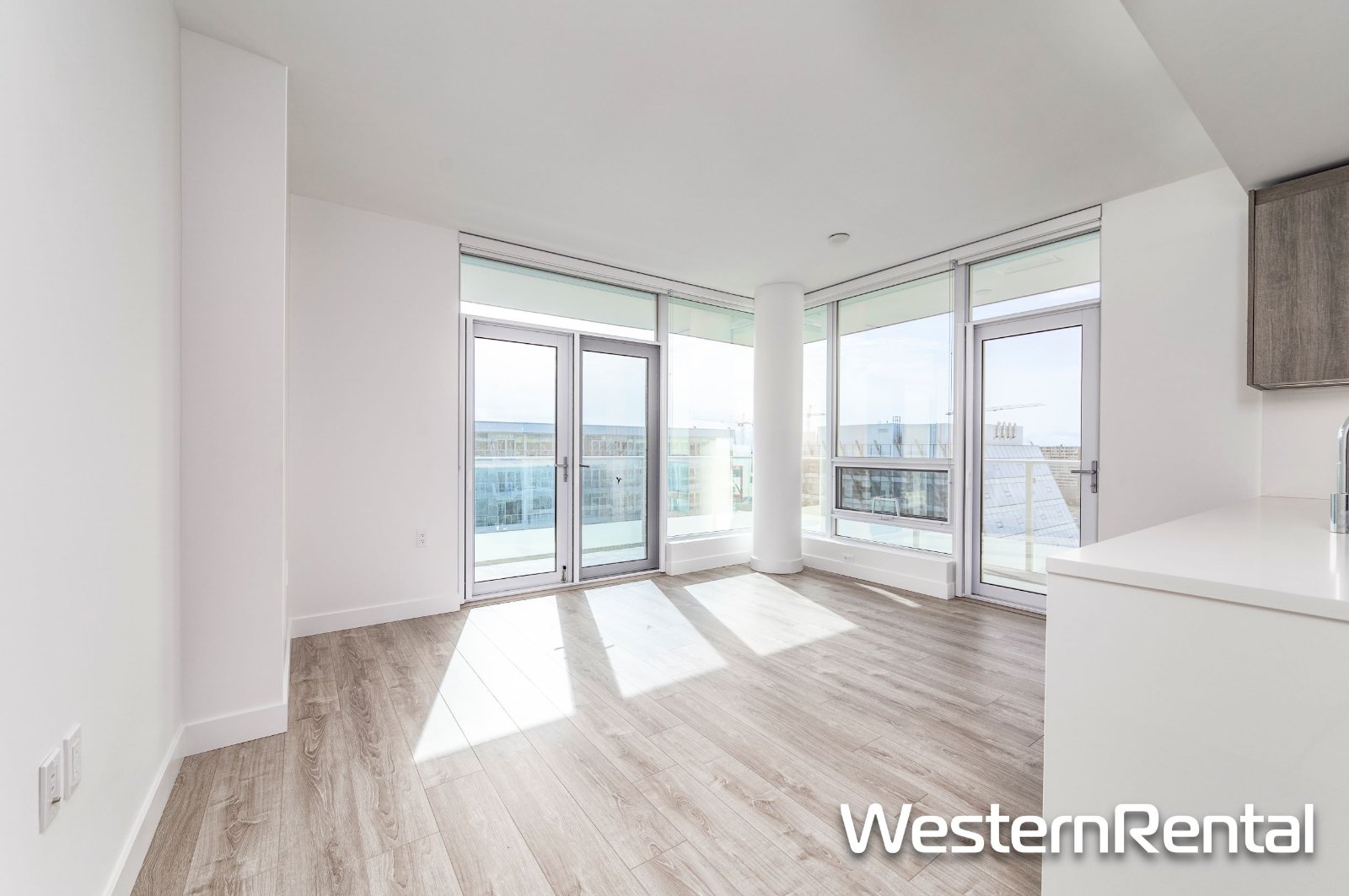 3 Bedroom Apartment for Rent - 6328 No 3 Rd, Richmond, BC 3