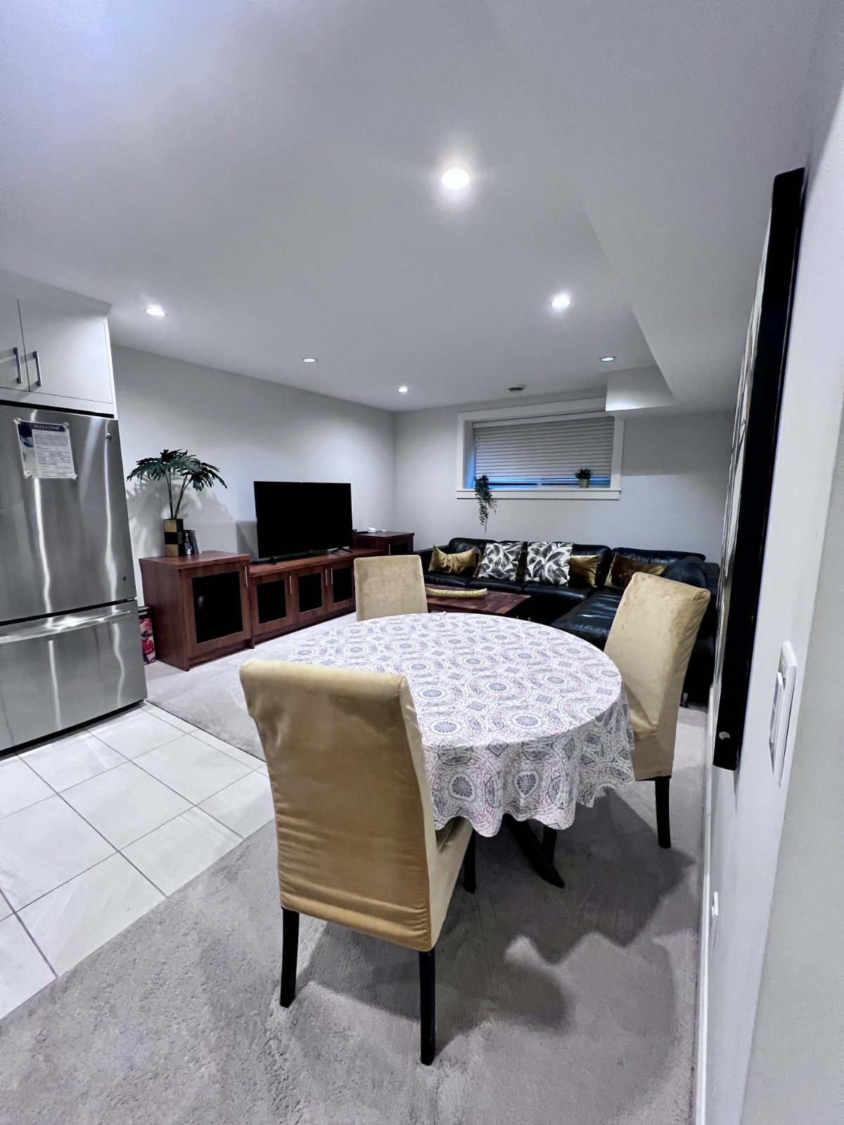 2 Bedroom Apartment for Rent - E 12th St, North Vancouver District, BC 4